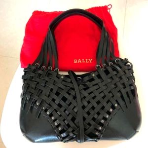 🤩🔥🔥Close Out Sale Limited Edition Bally Multi Buckle Bag